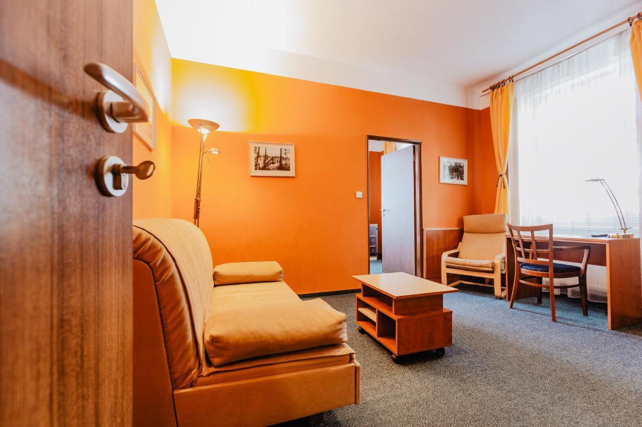 Hotel U Valdicke Brany Їчін Екстер'єр фото
