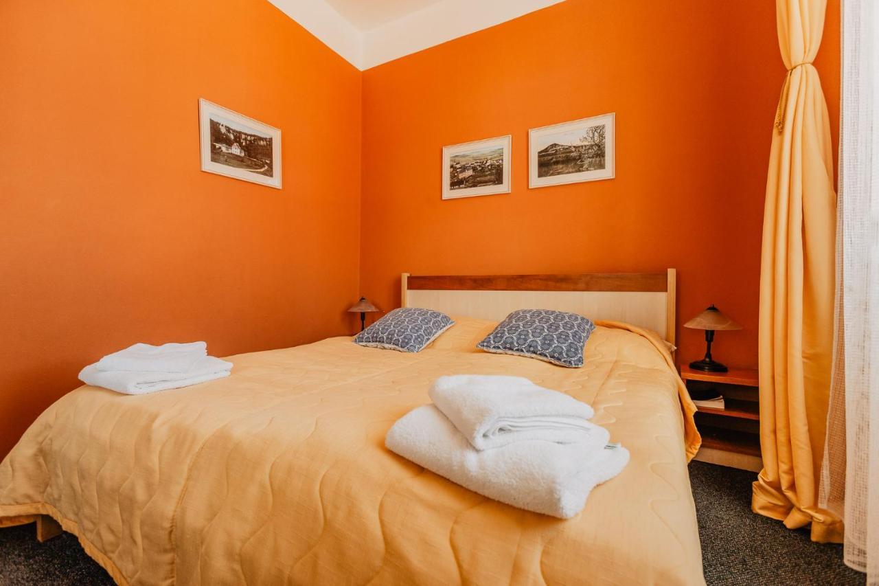 Hotel U Valdicke Brany Їчін Екстер'єр фото
