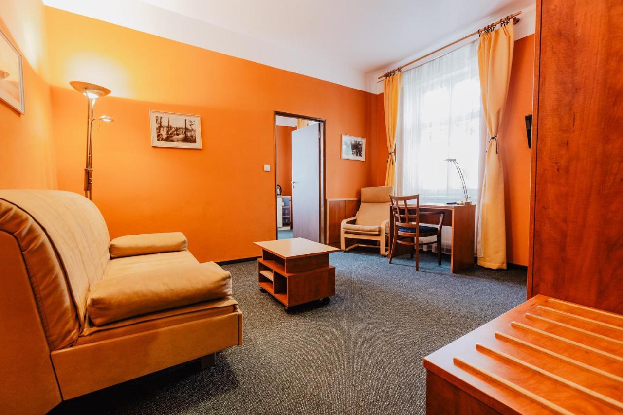 Hotel U Valdicke Brany Їчін Екстер'єр фото