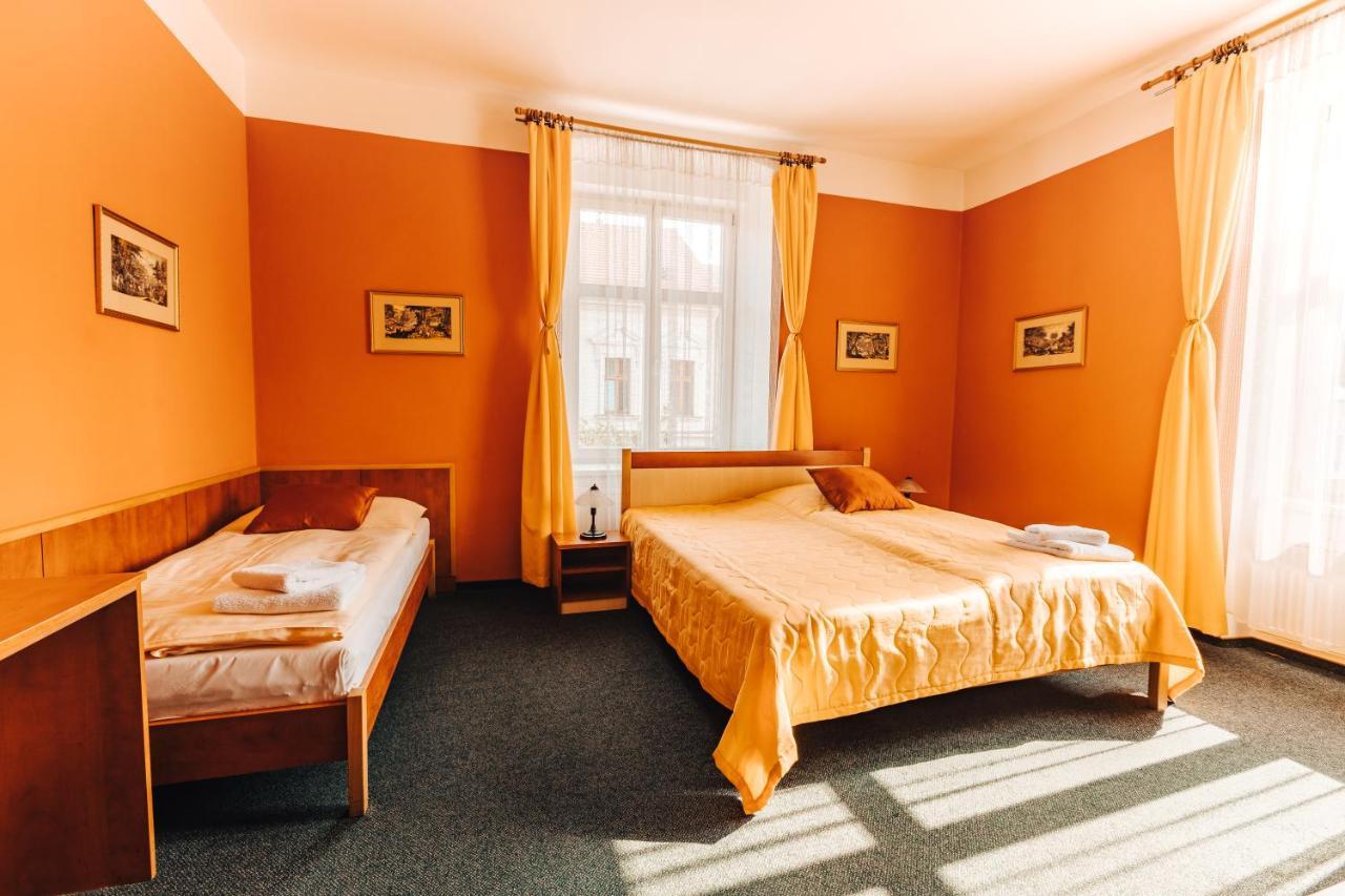 Hotel U Valdicke Brany Їчін Екстер'єр фото
