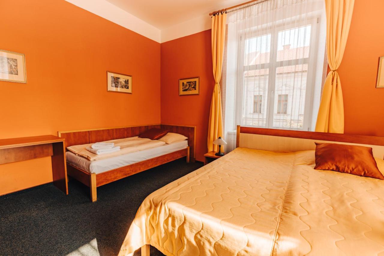 Hotel U Valdicke Brany Їчін Екстер'єр фото